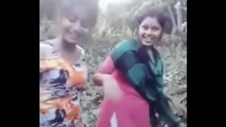 Lesbian girls kissing on t.