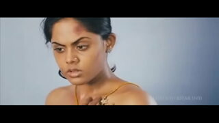 Tamil actress Karthika topless scene